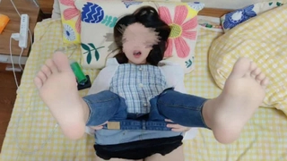 STARS-634 揺れすぎ注意 爆乳を激しく揺らすガン突きM乳揺れFUCK 恋渕ももな