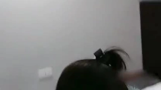 爱丽丝·德拉蒙德在豪宅里第一次体验色情