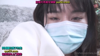 小伙酒吧門口撿到一位不省人事的小姐姐帶回酒店各種姿勢幹都醒不過來