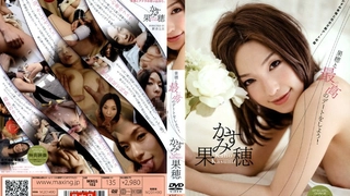 大学女孩在摄像机前被操得紧绷的阴道
