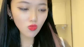 没带罩子让他吃了一天的药老婆还是很闷骚的