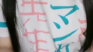 小巧的年轻大学生的免费亲密镜头