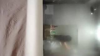 一线天极骚女神酒店大尺度自慰白浆四溅 开档丝袜拉珠塞菊花拉扯 浴室翘起屁股扣