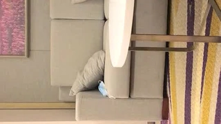 颜值不错的小骚骚让社会大哥蹂躏，全程露脸宾馆各种爆草，激情上位玩弄奶头，掰开骚穴抠逼，压在身下爆草第01集