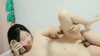 《泽泽奉上》我滴妈也！两个小姐姐长的太极品了，还传JK黑丝！